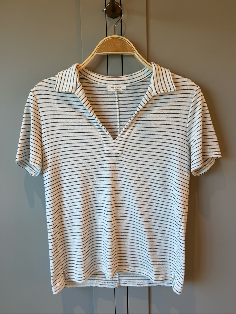 rag & bone Striped Short Sleeve V-Neck Knit Polo Top